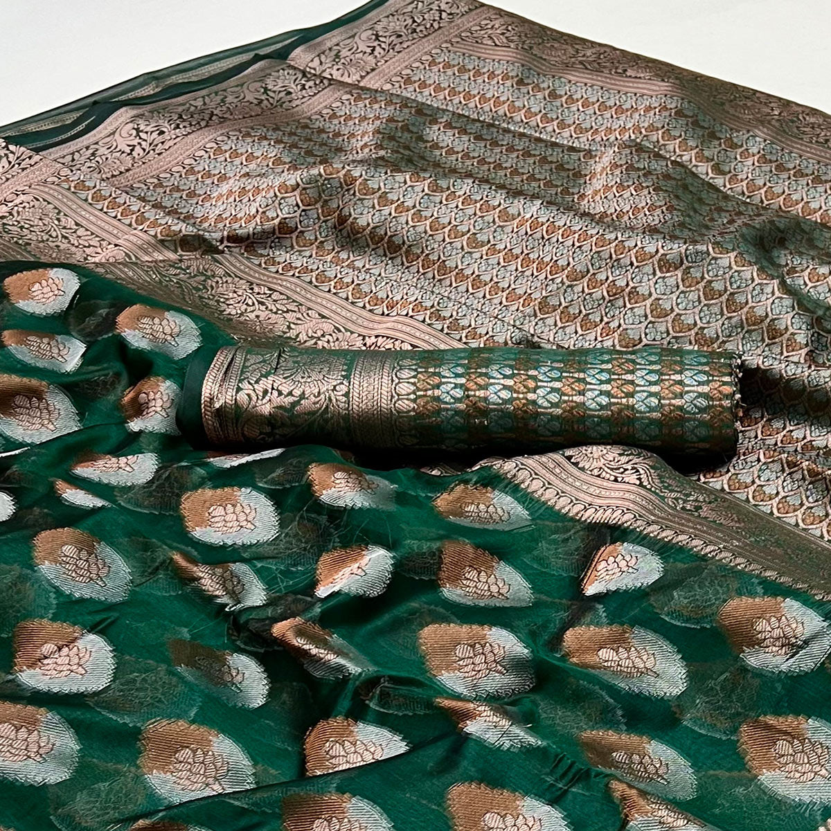 green-floral-woven-organza-saree-14