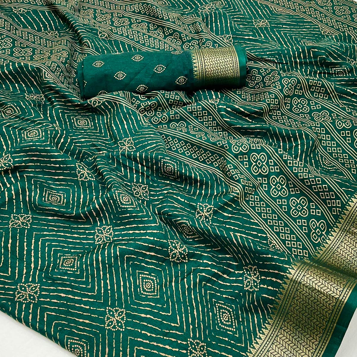 green-geometric-printed-dola-silk-saree-with-jacquard-border-20