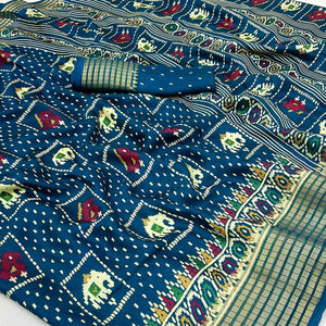 Morpich Blue Printed Georgette Saree With Woven Border