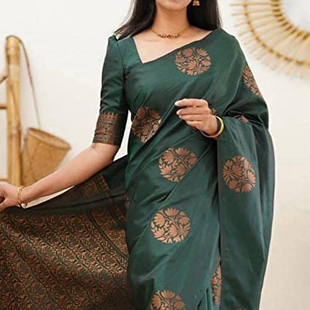 green-floral-woven-banarasi-silk-saree-6
