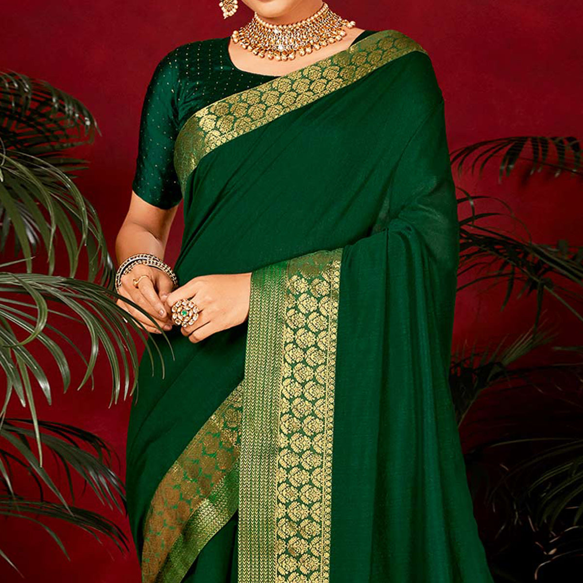 green-solid-vichitra-silk-saree-with-woven-border