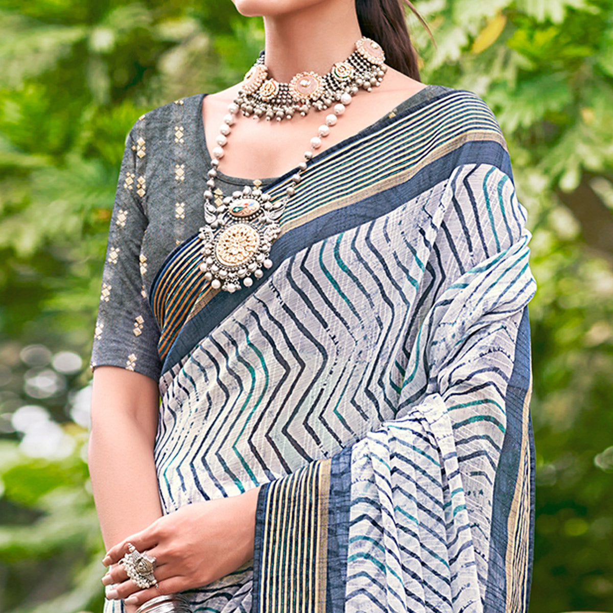 grey-leheriya-printed-chiffon-saree