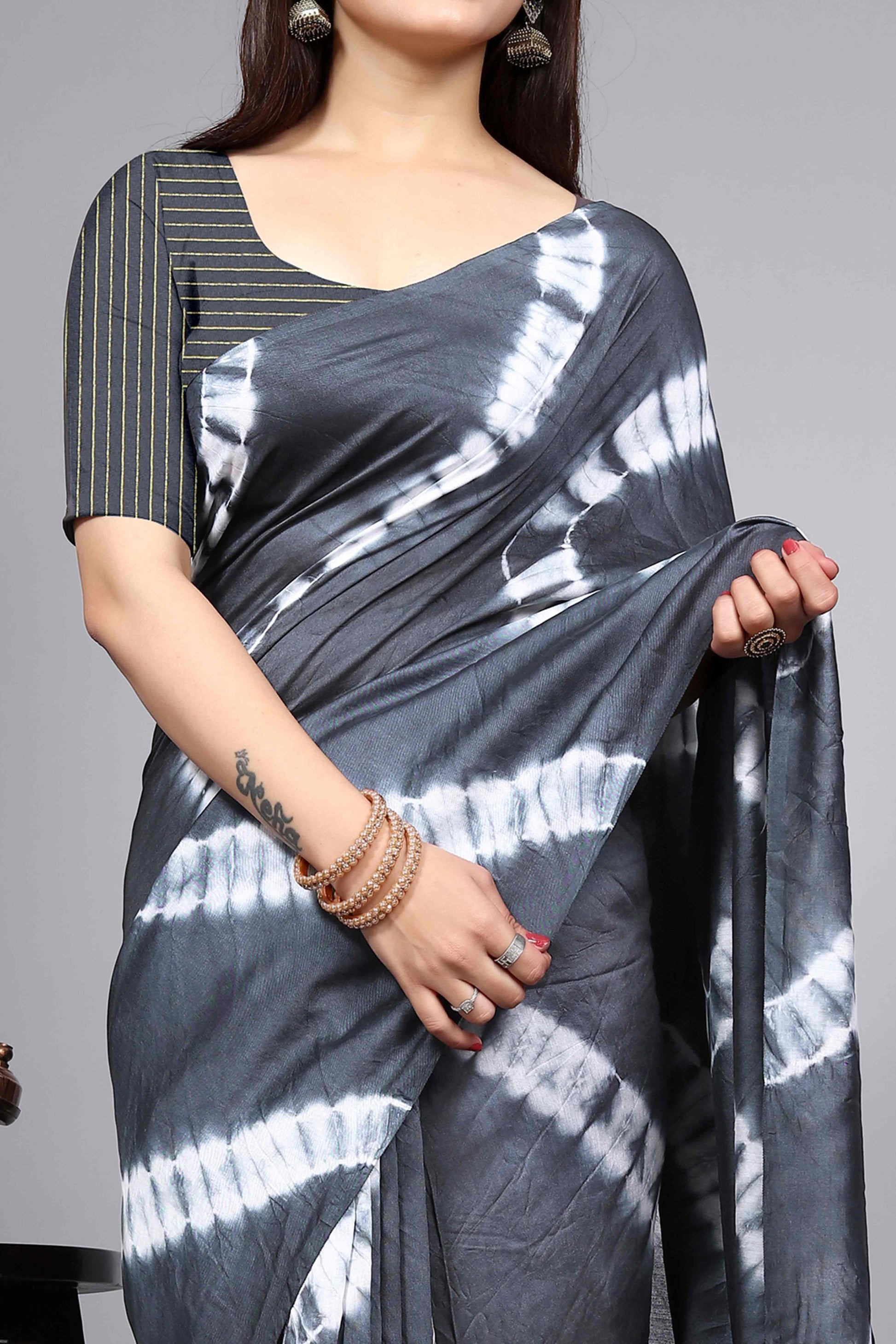 Grey Shibori Leheriya Printed Chanderi Cotton Silk Lagdi Patta Saree