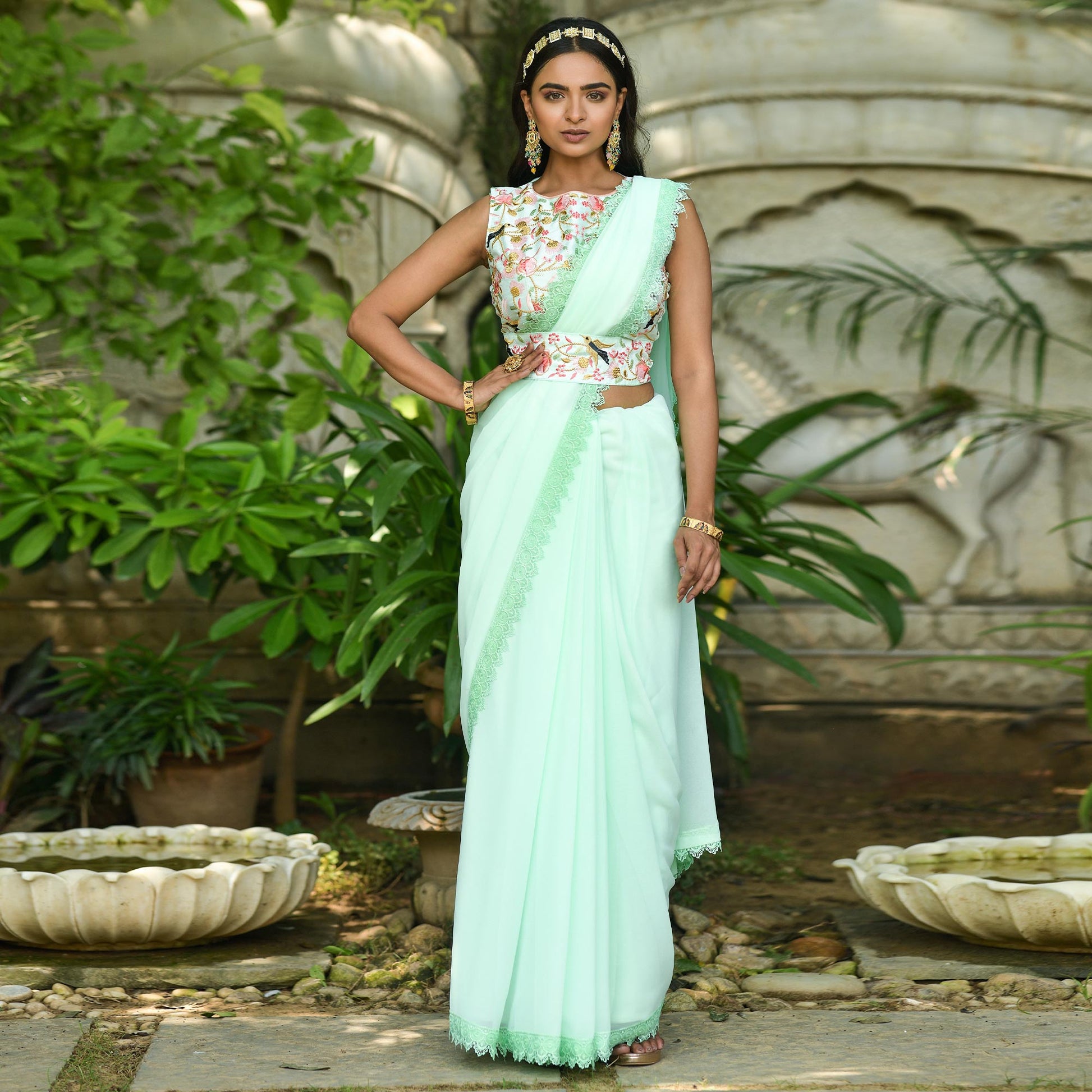 green-solid-georgette-saree-with-embroidered-bloue-piece