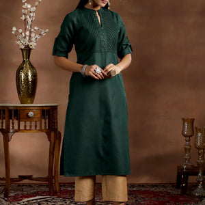 Green Solid Cotton Blend Straight Kurta