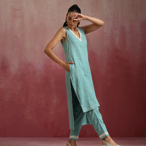 trueBrowns Aqua Blue Cotton Dobby High low Kurta Set