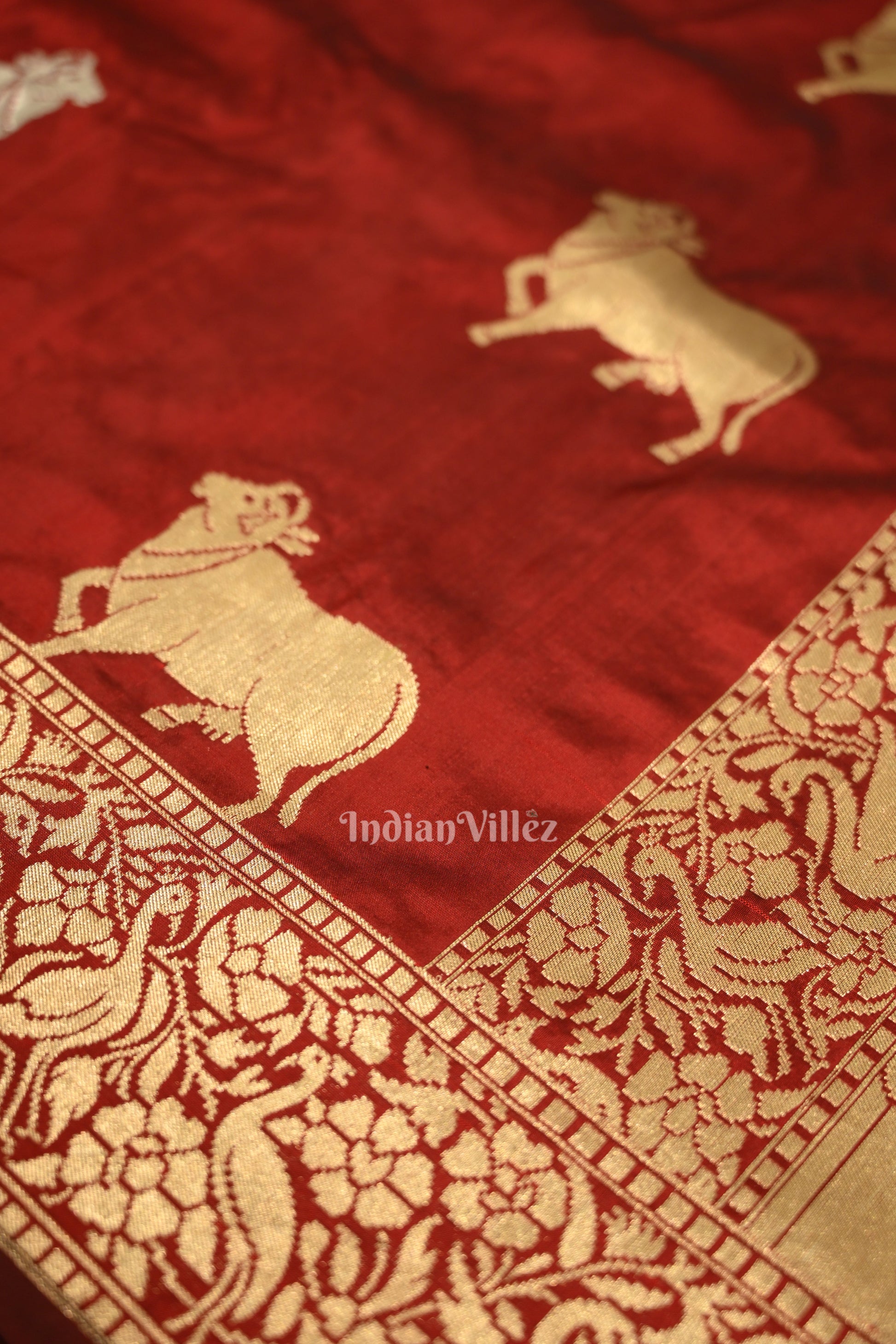 Exclusive Bridal Brocade Banarasi Silk Saree with Sringar and Pichwai Work