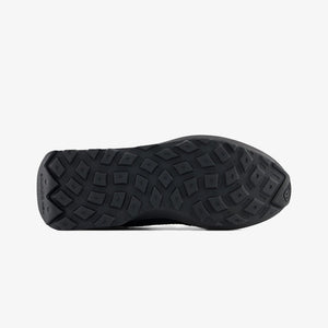 New Balance | 370 { BLACK/WHITE
