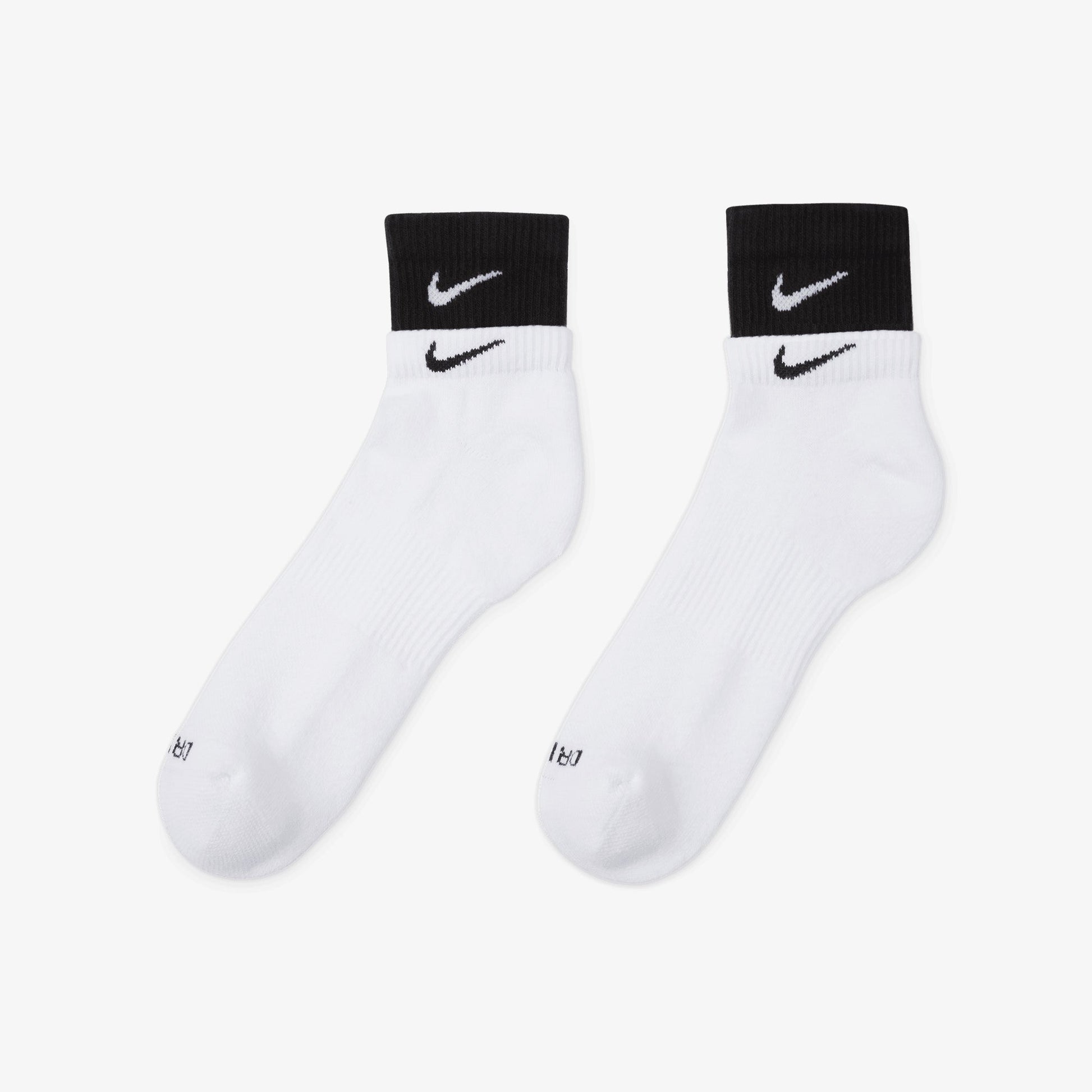 NIKE | EVERYDAY PLUS CUSHIONED SOCKS { WHITE/BLACK