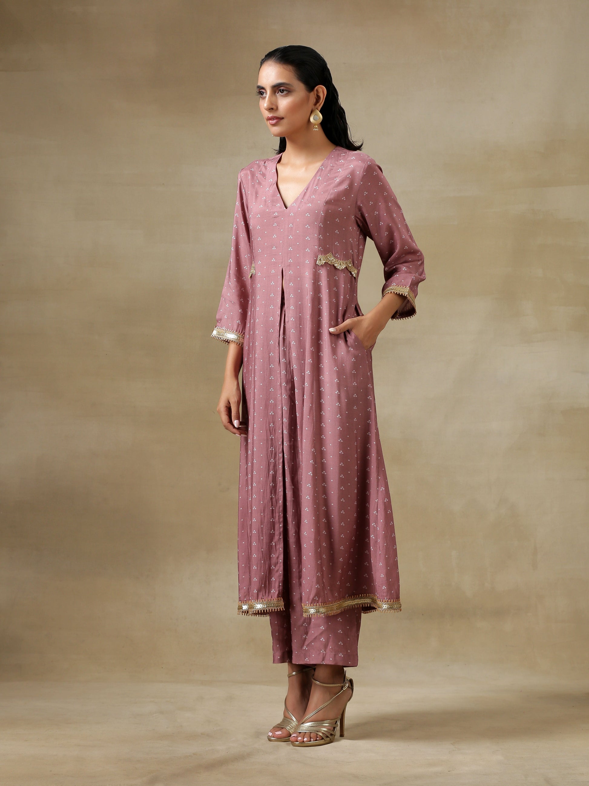 Dark Mauve Bandhani Printed Silk Front Slit Kurta Pant Set | Relove