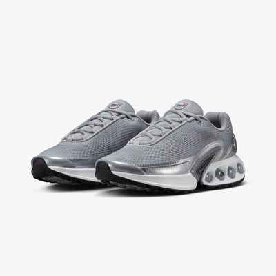 Nike | AIR MAX DN { METALLIC SILVER/METALLIC SILVER-WHITE