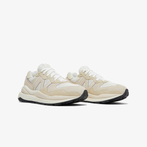 New Balance | 57/40  { SEA SALT/CALM TAUPE
