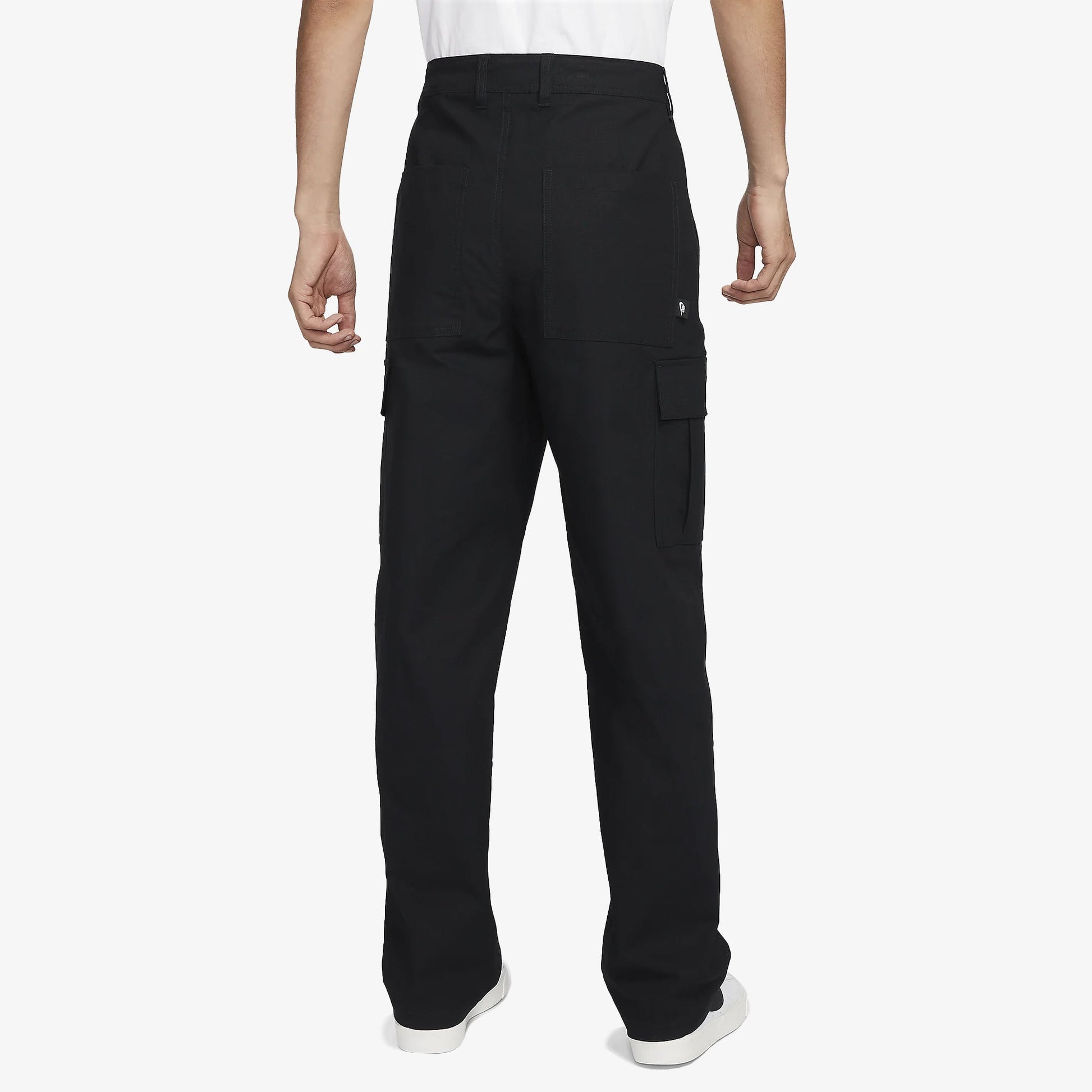 NIKE | CLUB CARGO PANTS { BLACK/BLACK