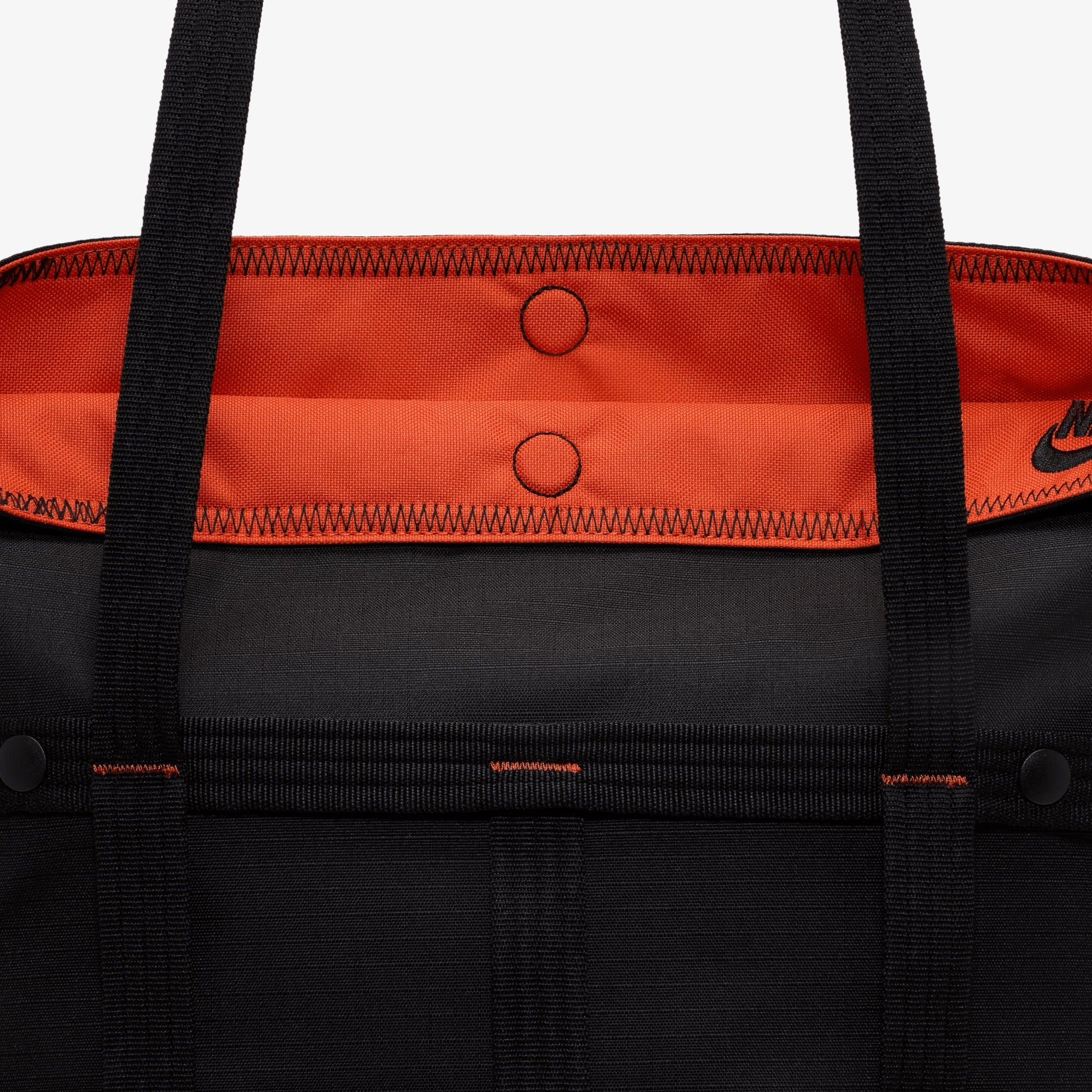 NIKE | SPORTSWEAR CARGO TOTE (12L) { BLACK/BLACK/ORANGE