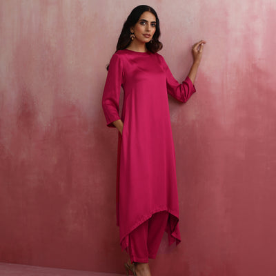 trueBrowns Magenta Highlow Modal Kurta Set