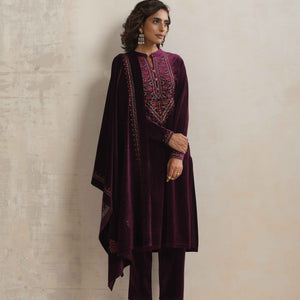 trueBrowns Purple Velvet Floral Embroidered Kurta Pant Dupatta Set