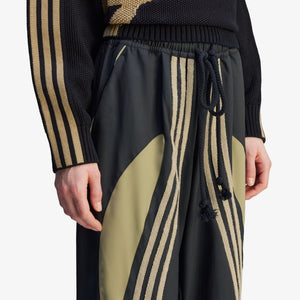 Adidas Originals | SONG FOR THE MUTE SPRING WOVEN PANTS { BLACK