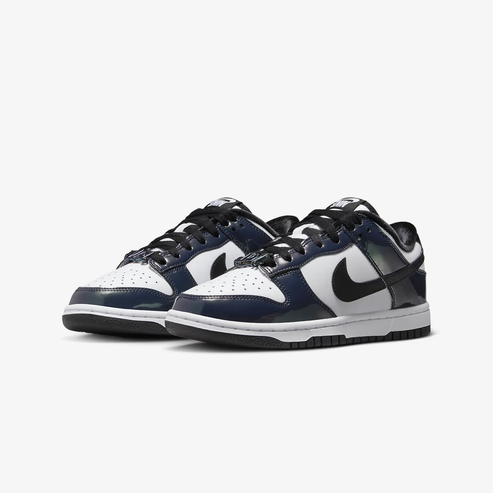 Nike | DUNK LOW SE  { BLACK/BLACK-MULTI-COLOR-WHITE