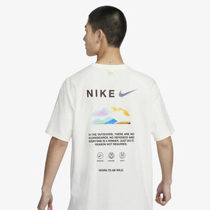 Nike | SPORTSWEAR PREMIUM ESSENTIALS  { SAIL