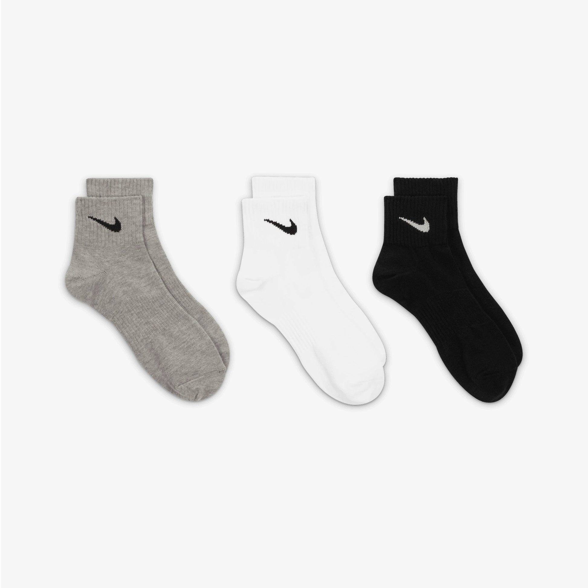 NIKE | PERFORMANCE LIGHTWEIGHT TRAINING ANKLE SOCKS (3 PAIRS) { GREY/WHITE/BLACK