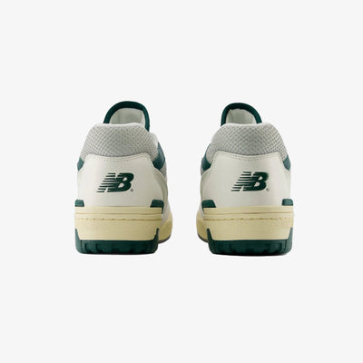New Balance | BB550 { SEA SALT/MARSH GREEN