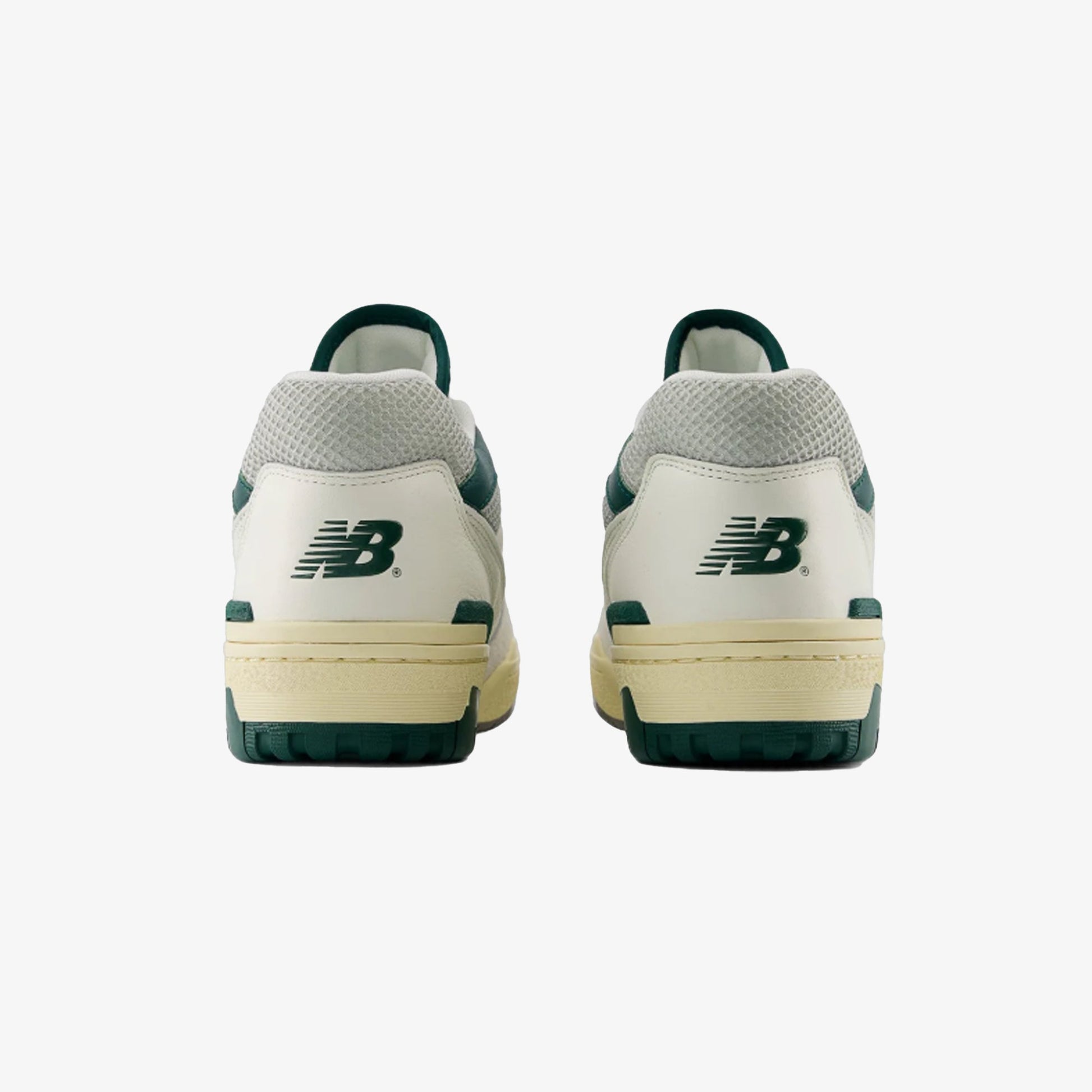New Balance | BB550 { SEA SALT/MARSH GREEN