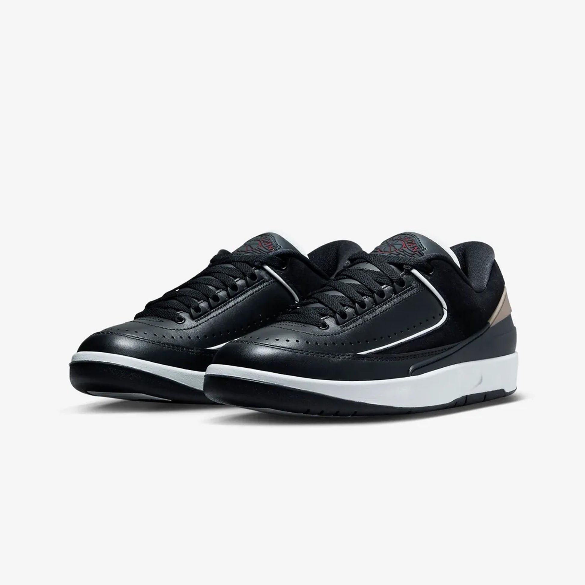 Jordan | AIR JORDAN 2 RETRO LOW  { BLACK/VARSITY RED