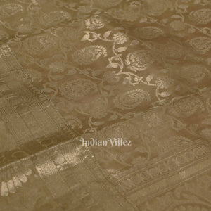 Off White Flower Motif Pure Kanjivaram Silk Saree