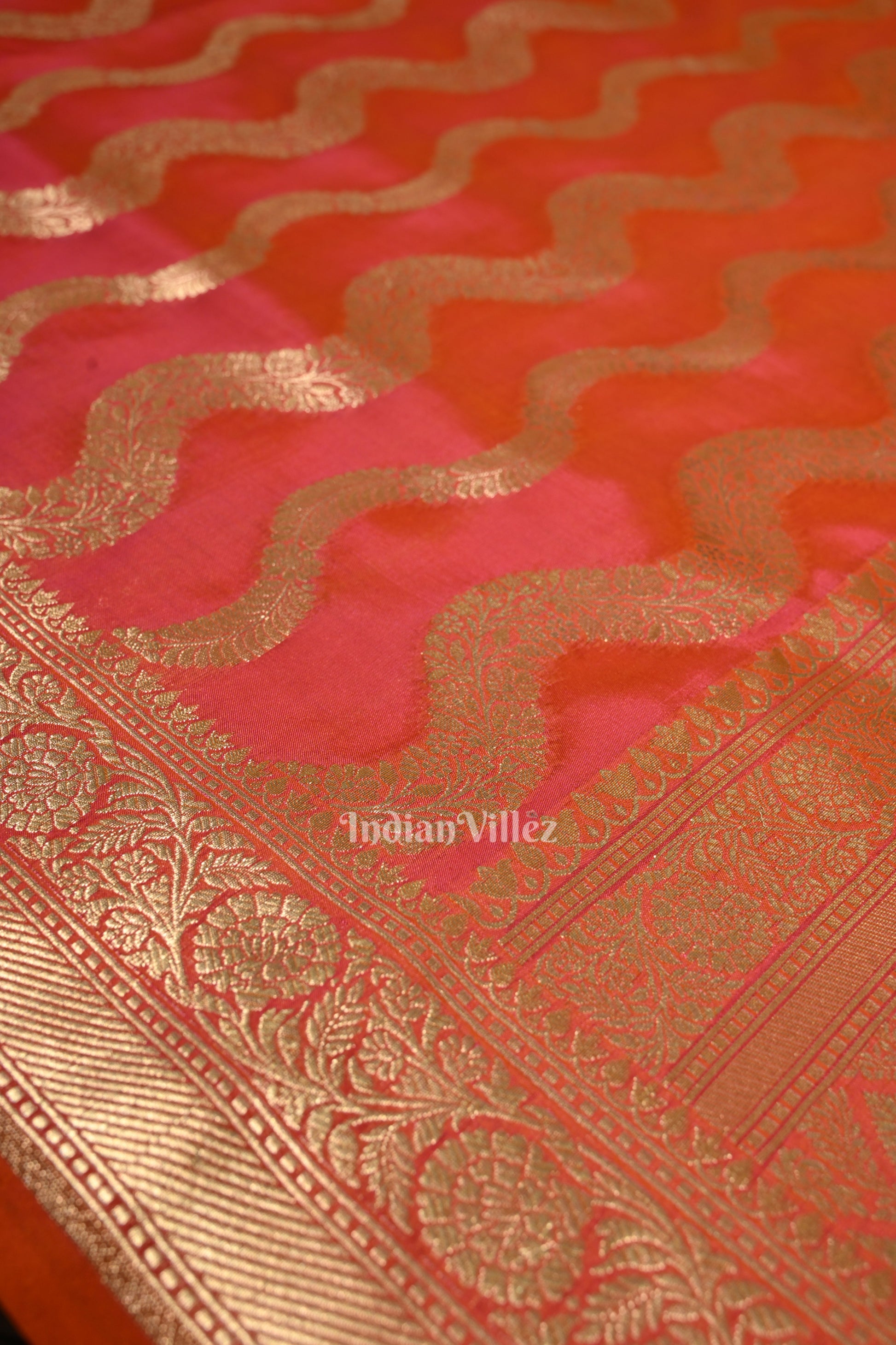 Pink Dual Tone Pure Mashru Satin Silk Banarasi Saree