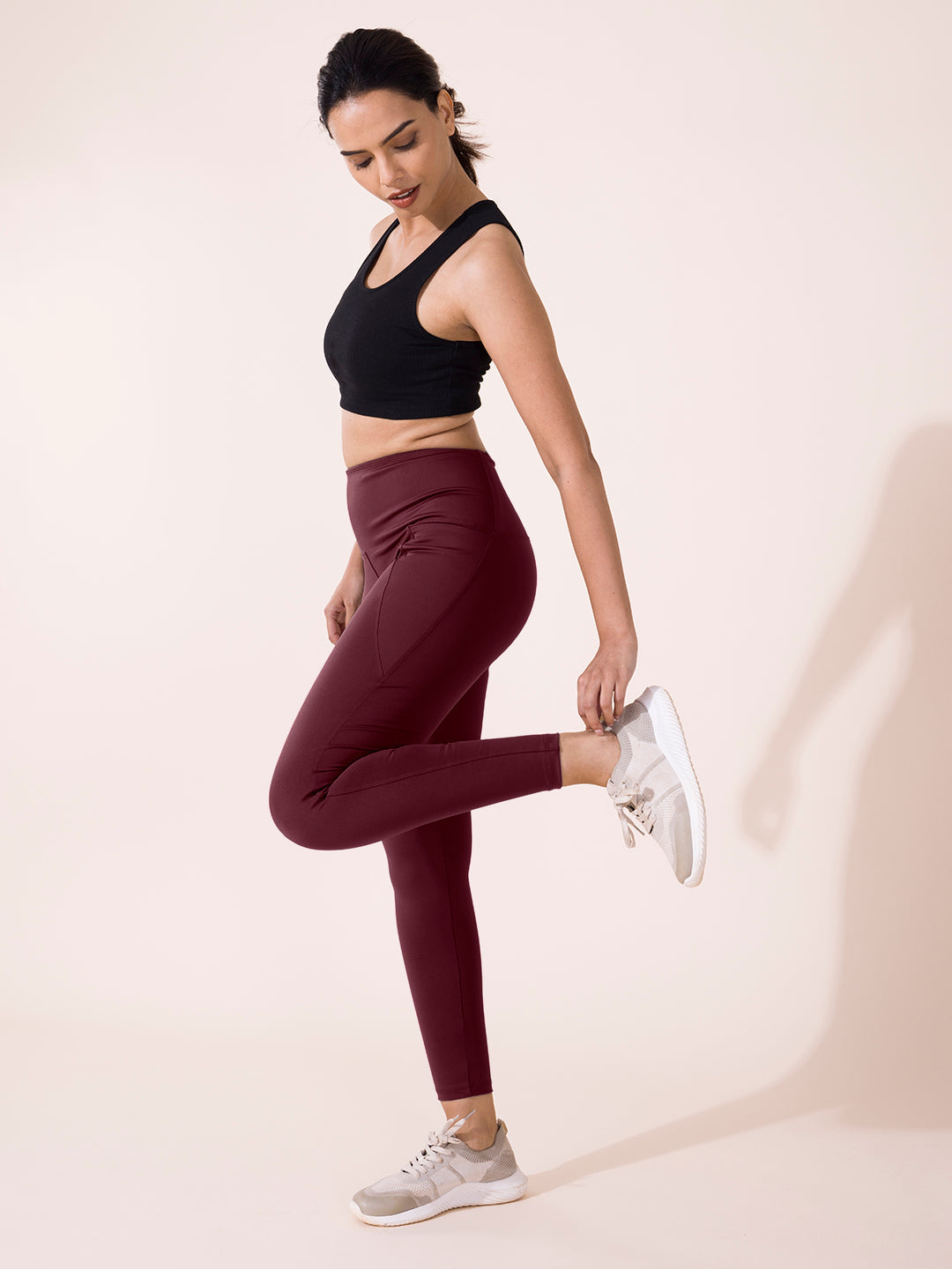 Women Solid Maroon Nylon Fitness Tights