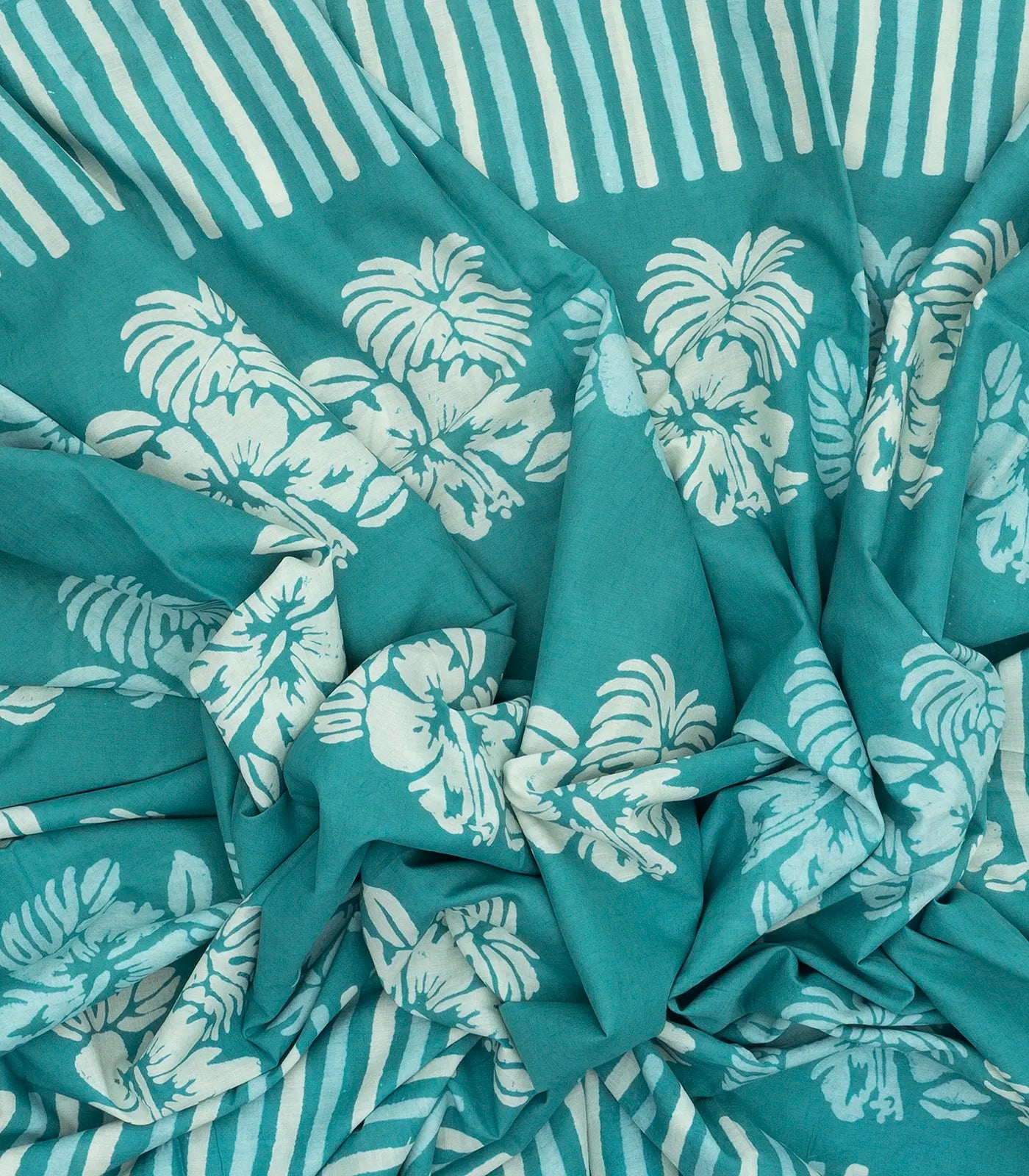 Cyan Woven Jaipur Cotton Saree Printed With Floral  Motifs