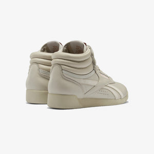 Reebok | CARDI B F/S HI  { BOULDER GREY