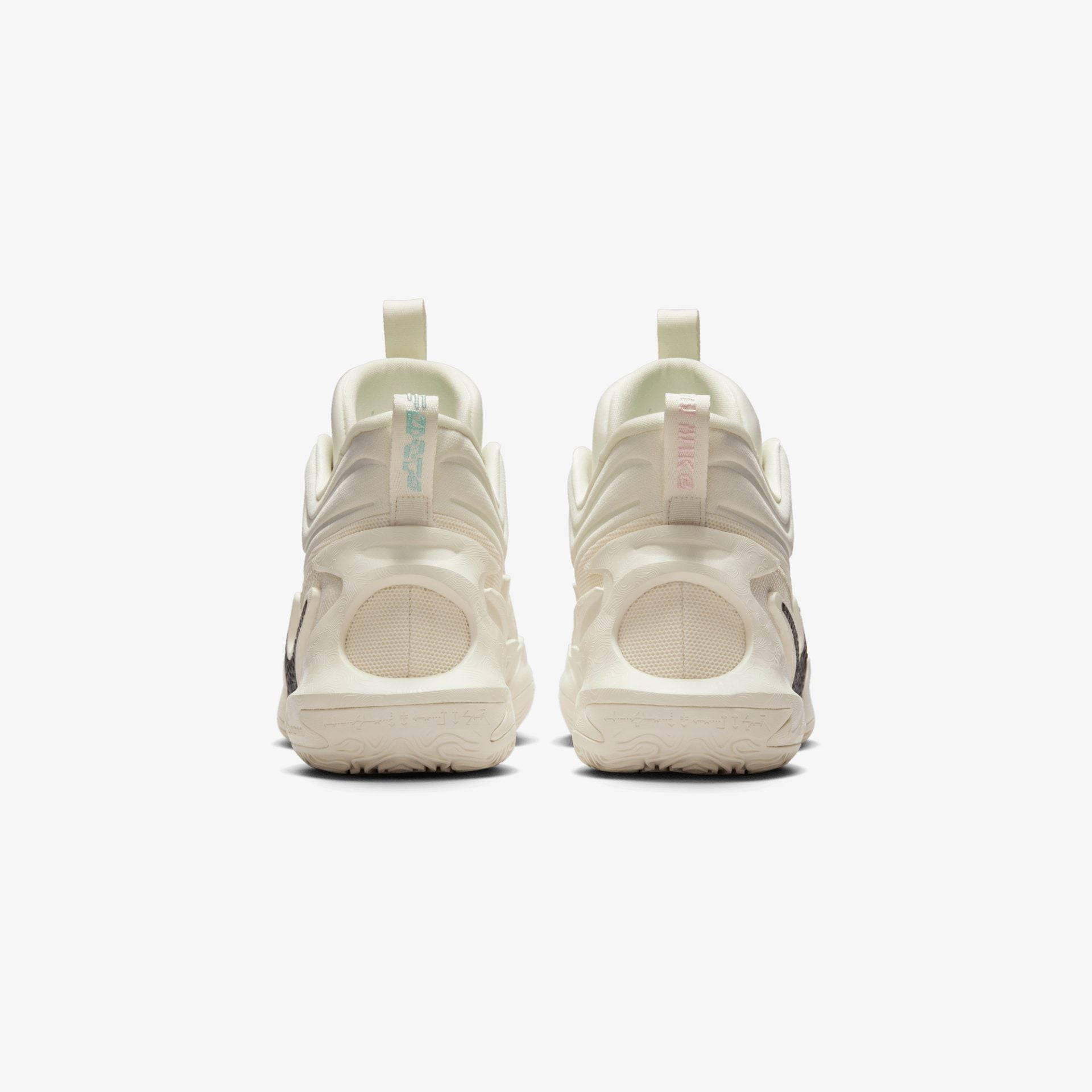 Nike | COSMIC  { COCONUT MILK/BLACK