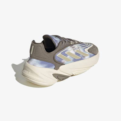 Adidas Originals | OZELIA W  { SIMPLE BROWN/WONDER WHITE