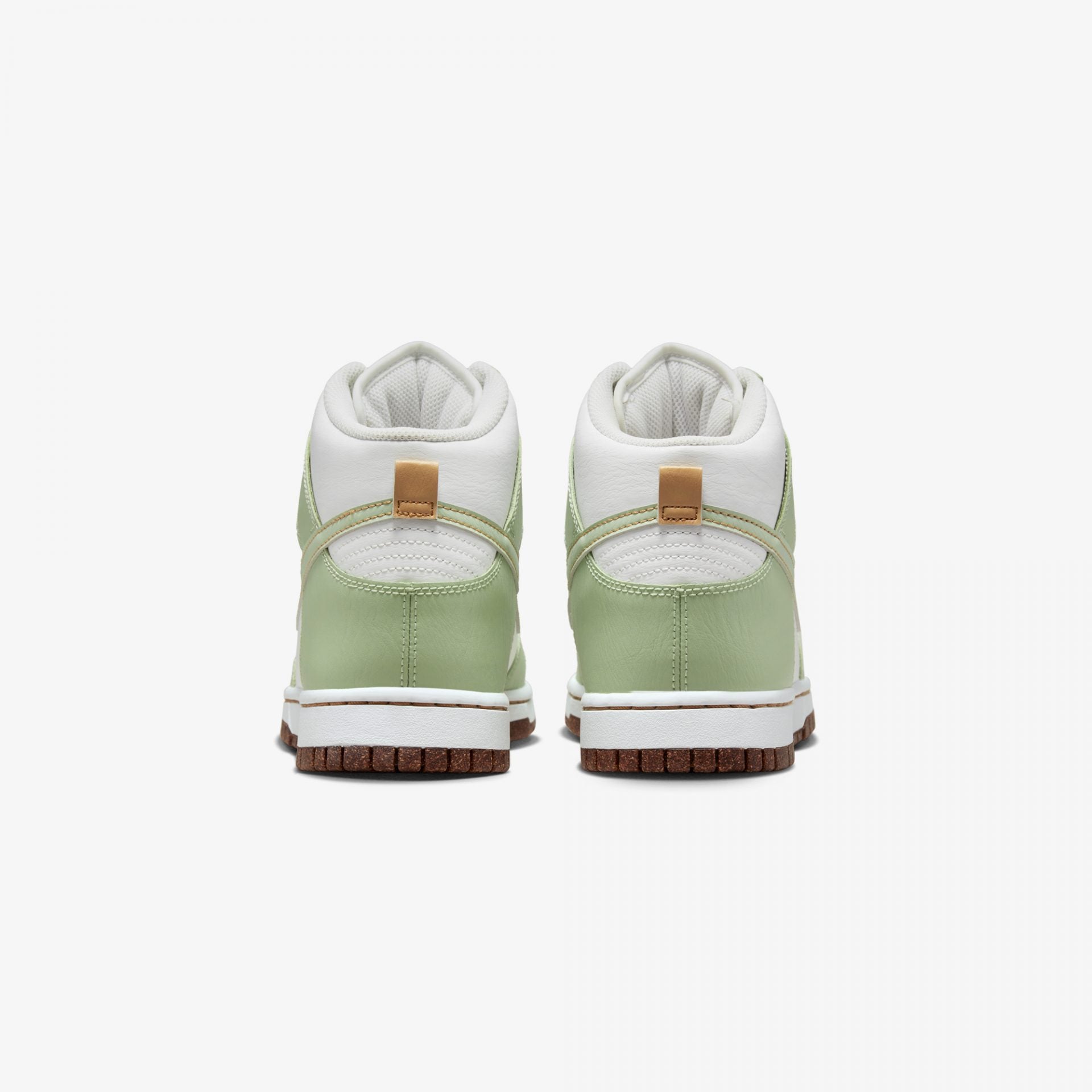 Nike | DUNK HIGH RETRO SE  { GREEN