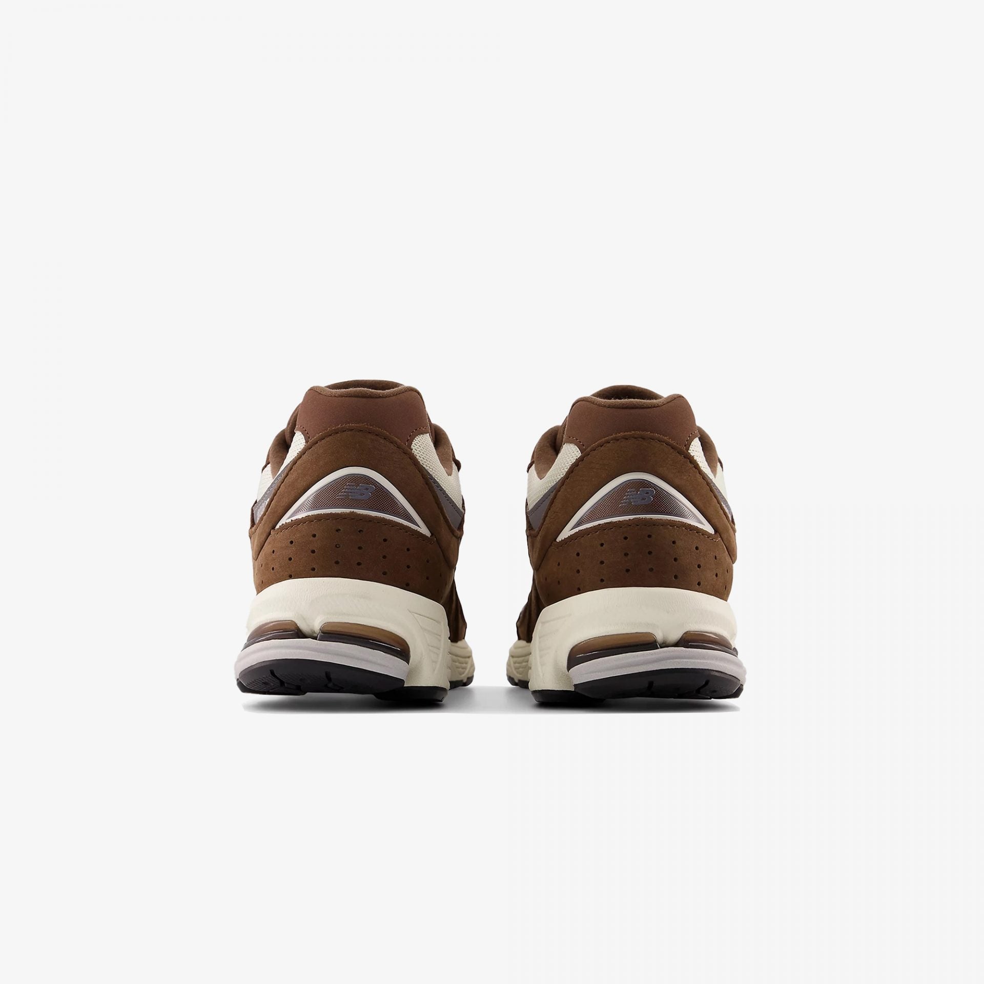 New Balance | 2002R  { MOONBEAM
