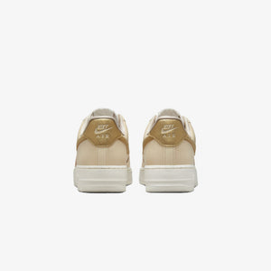 Nike | AIR FORCE 1 '07 { BEIGE/GOLD