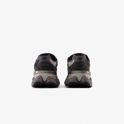 New Balance | 9060  { BLACK