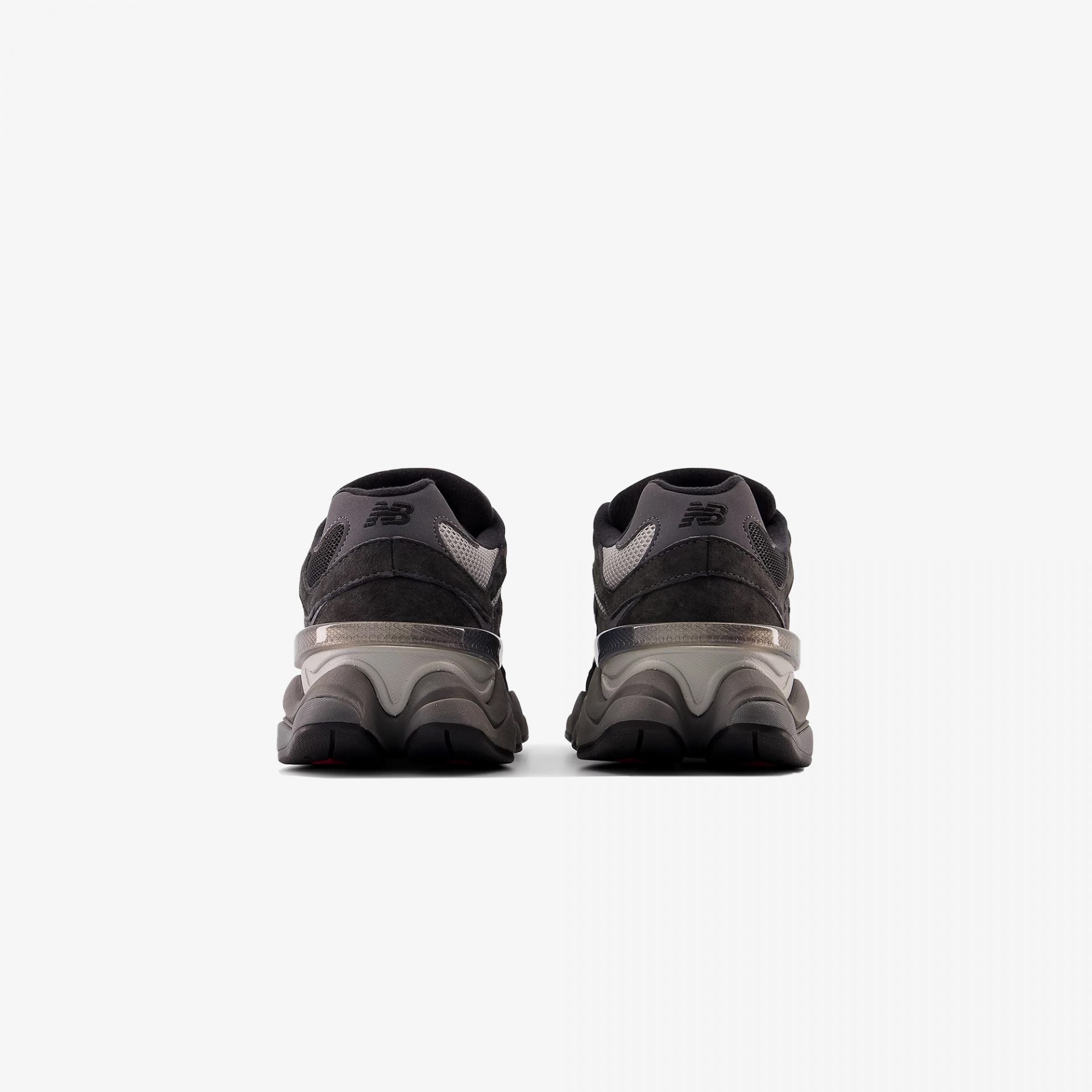 New Balance | 9060  { BLACK