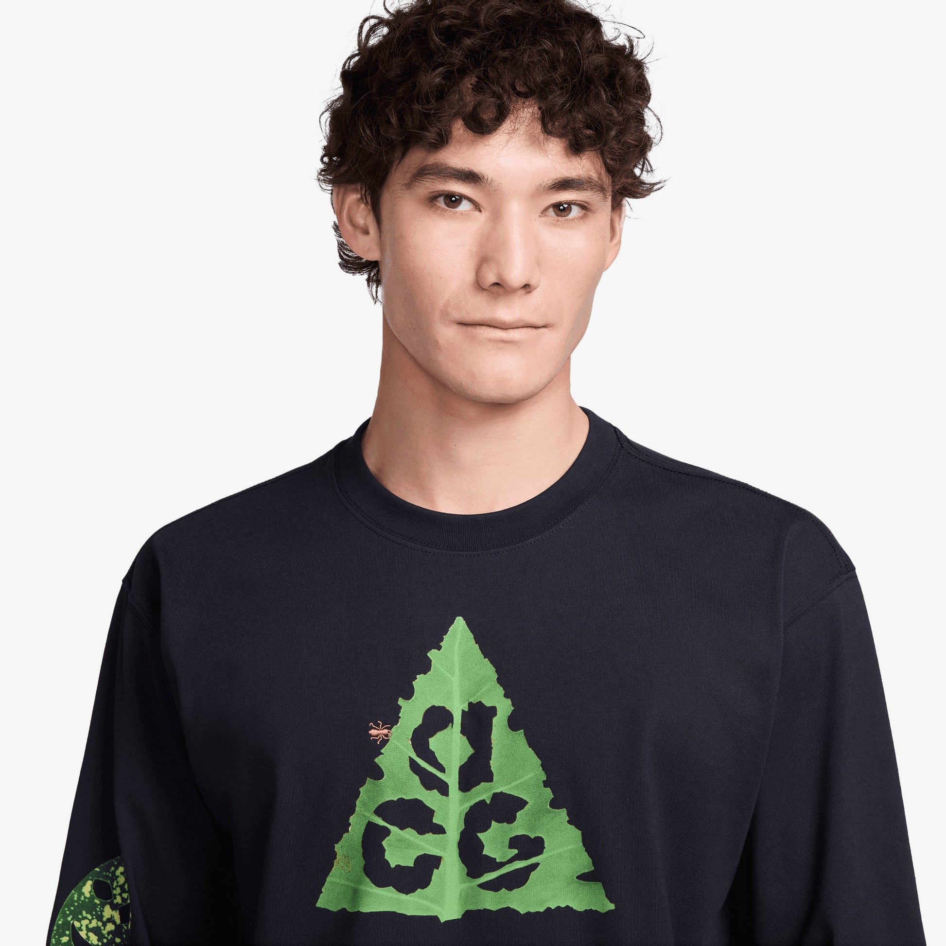 NIKE | ACG LONG-SLEEVE T-SHIRT { BLACK