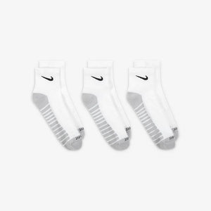 Nike | EVERYDAY MAX CUSHIONED TRAINING ANKLE SOCKS (3 PAIRS)