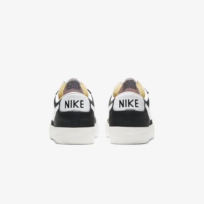 Nike | BLAZER LOW '77 VINTAGE { BLACK/WHITE