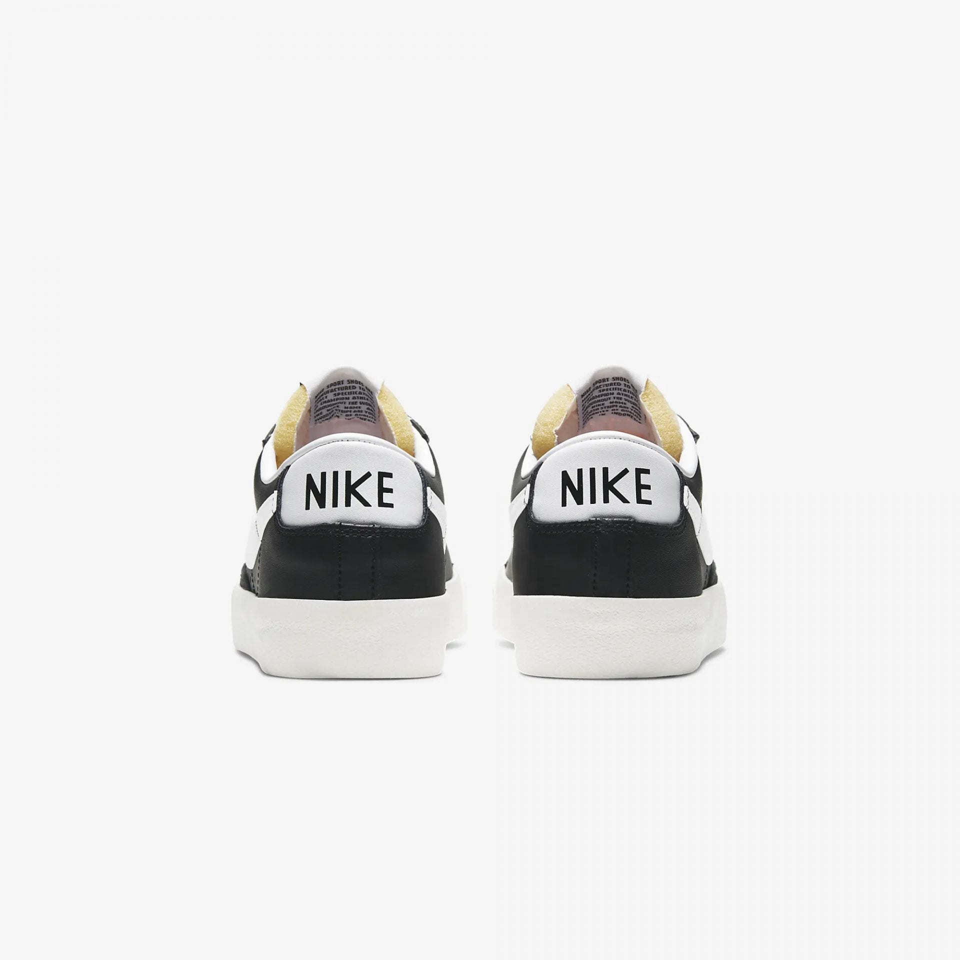 Nike | BLAZER LOW '77 VINTAGE { BLACK/WHITE