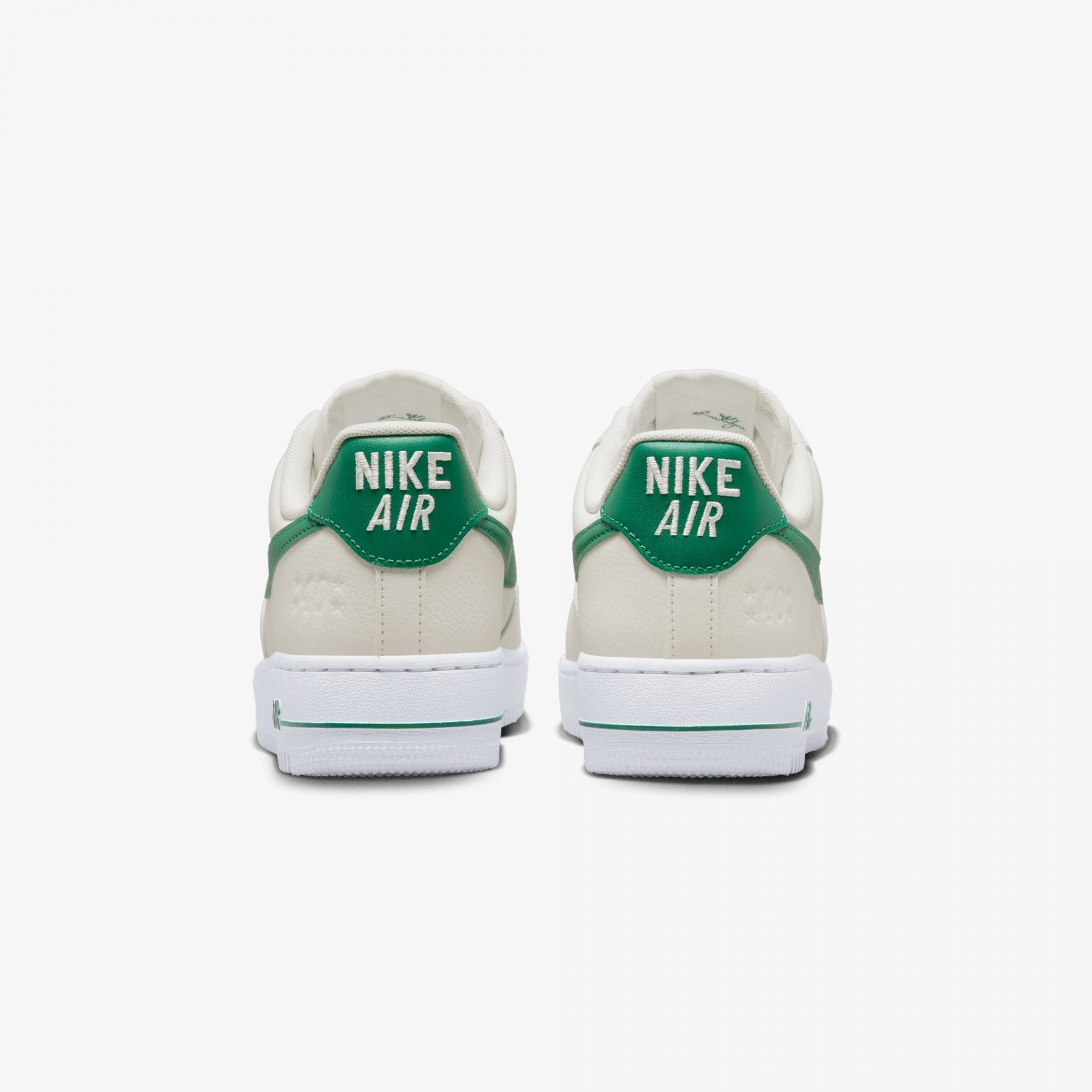 Nike | AIR FORCE 1'07 SE { WHITE-METALLIC GOLD