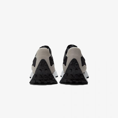 New Balance | 327  { BLACK/GREY
