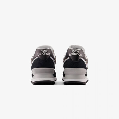 New Balance | 574  { BLACK