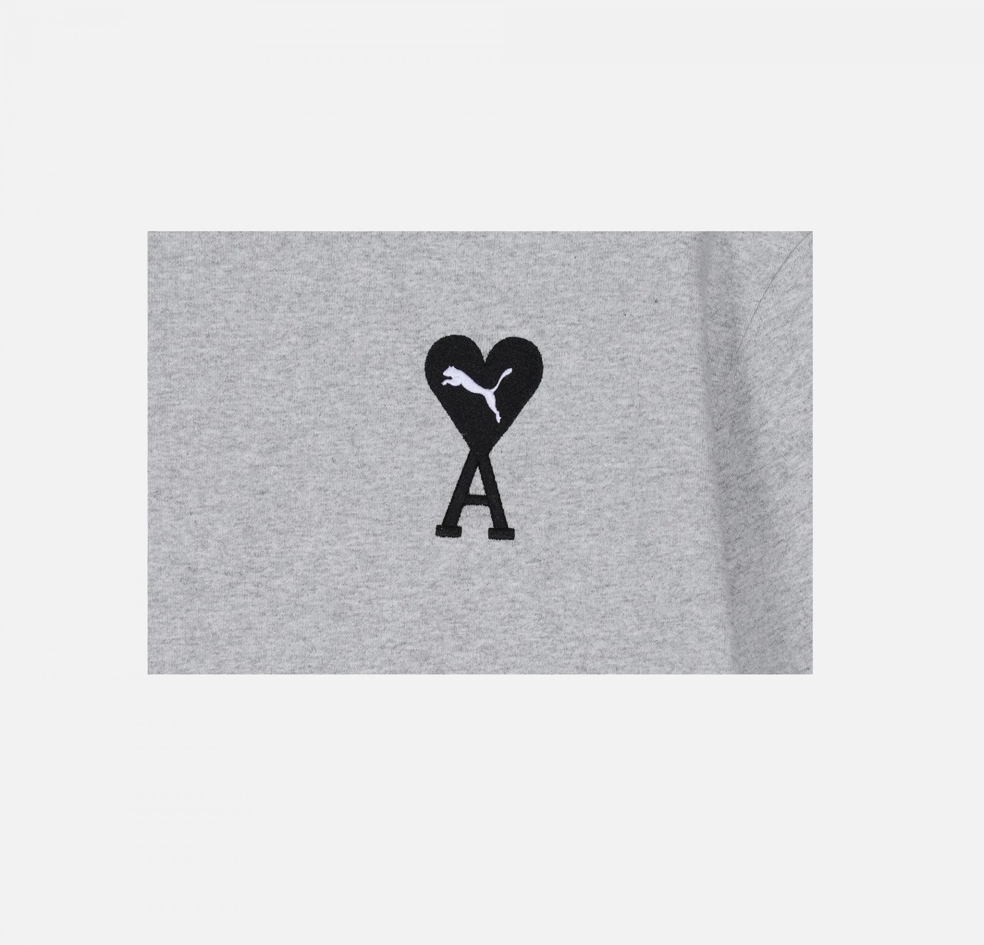 Puma | AMI GRAPHIC T-SHIRT  { LIGHT GREY