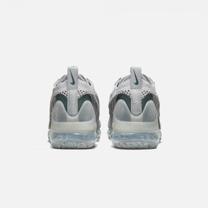 Nike | AIR VAPORMAX 2021 FK SE  { METALLIC SILVER / DARK ATOMIC TEAL