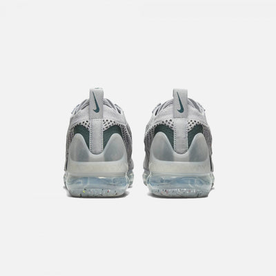 Nike | AIR VAPORMAX 2021 FK SE  { METALLIC SILVER / DARK ATOMIC TEAL