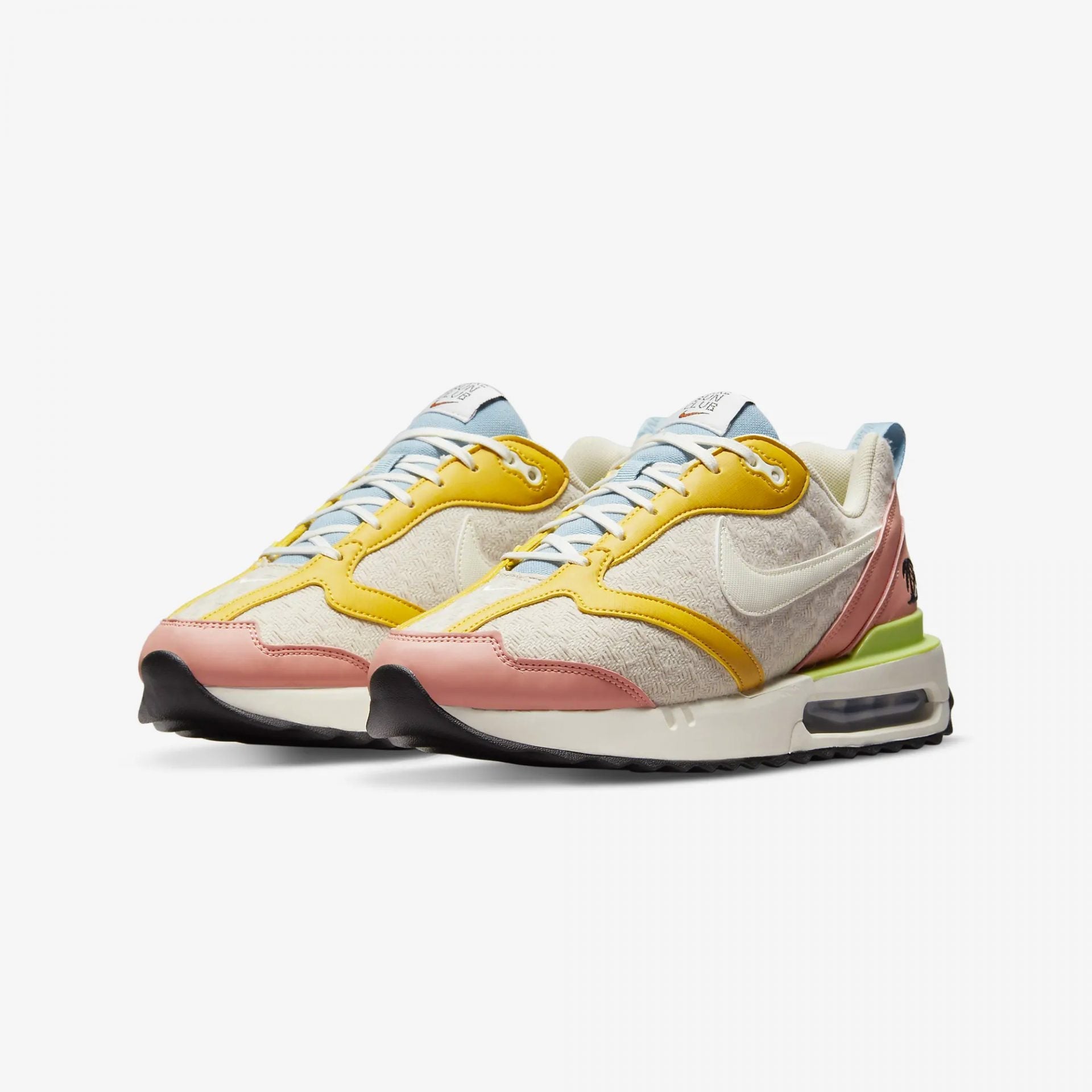 Nike | AIR MAX DAWN SE  { SANDED GOLD / SAIL